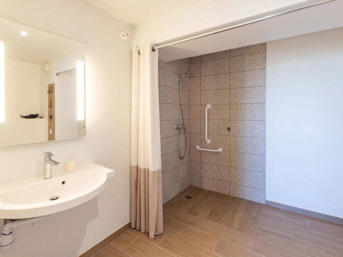 B&B Hotel Rennes Parc Expo Aeroport Bruz Exterior photo