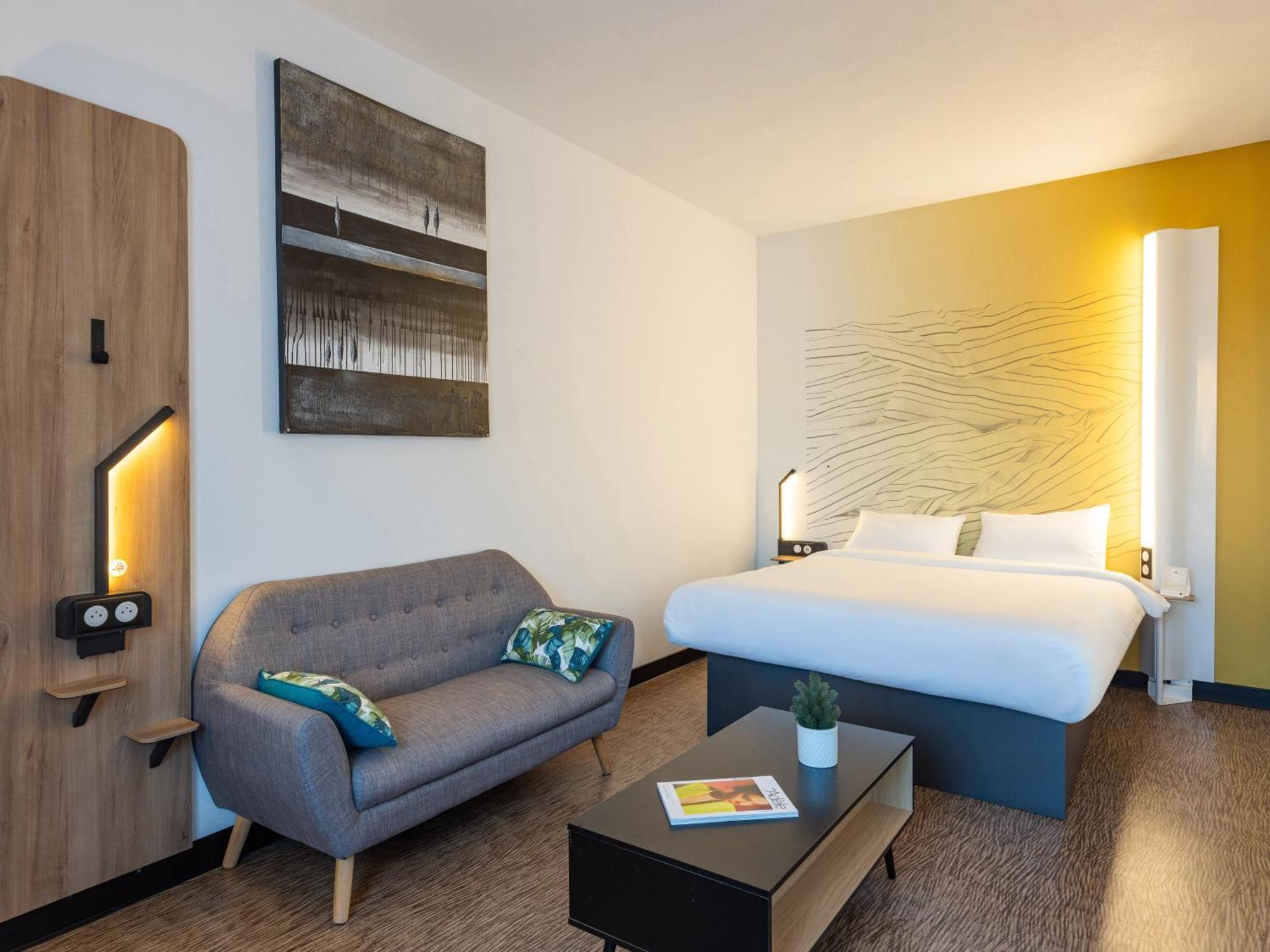B&B Hotel Rennes Parc Expo Aeroport Bruz Exterior photo